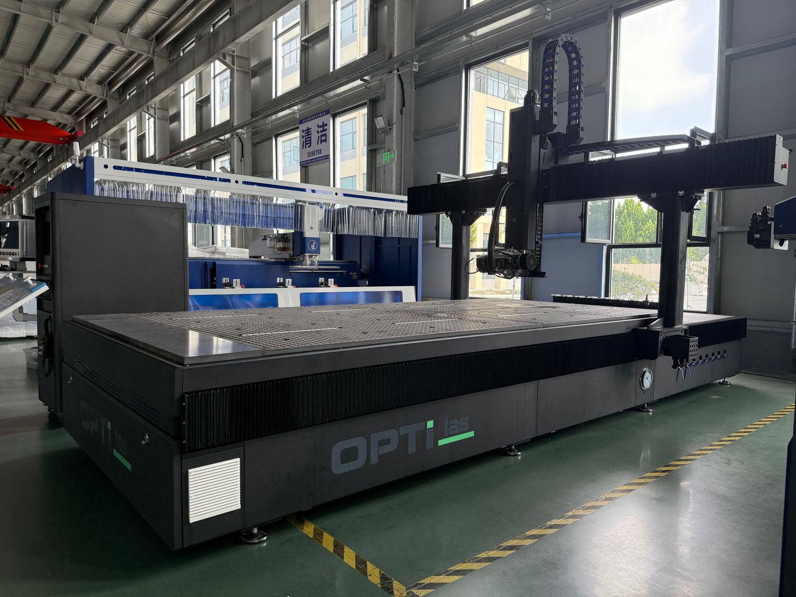 OptiLAS UC-2030 ATC CNC router